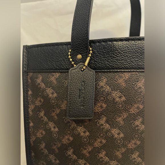 COACH Field Tote In Horse And Carriage Print - Picture 5 of 12